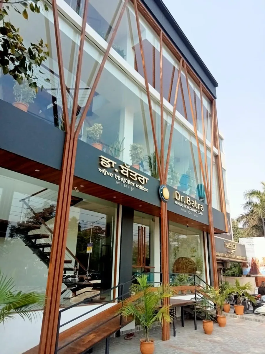 Gold Edge-Lit Signage work by Sonu Arts in Patiala
