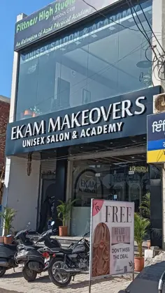 Golden Front-Lit Signage work by Sonu Arts in Patiala